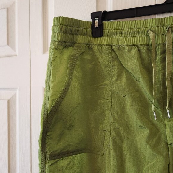 Mens Old Navy Quick-Dry Olive Green Shorts 2X With Elastic Waistband & Pockets - Picture 4 of 8